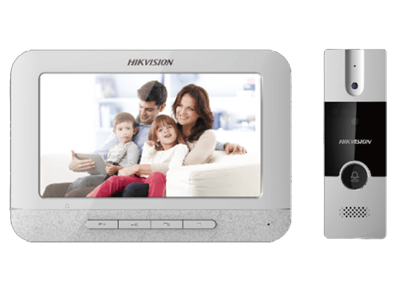 Cámaras de seguridad video portero mostrando una familia